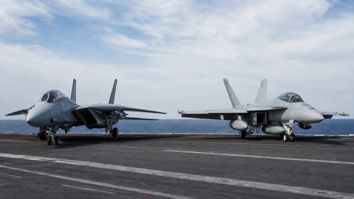 F-14とF/A-18E/Fの後継関係イメージ