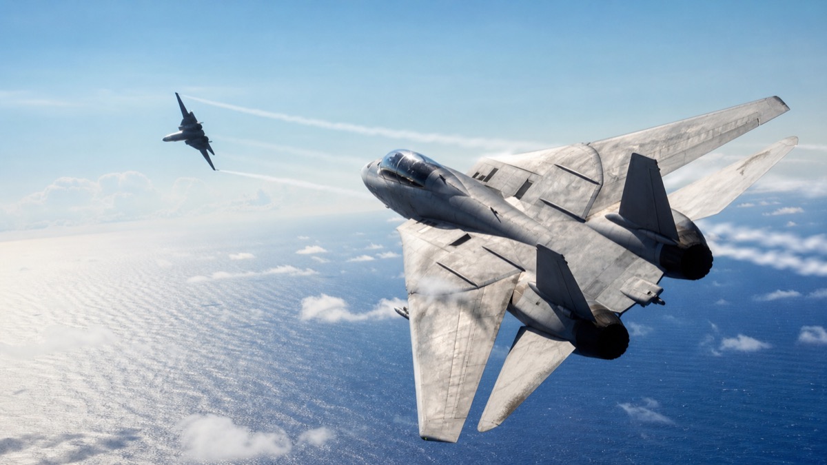 トップガンを想起させるF-14の空中戦イメージ