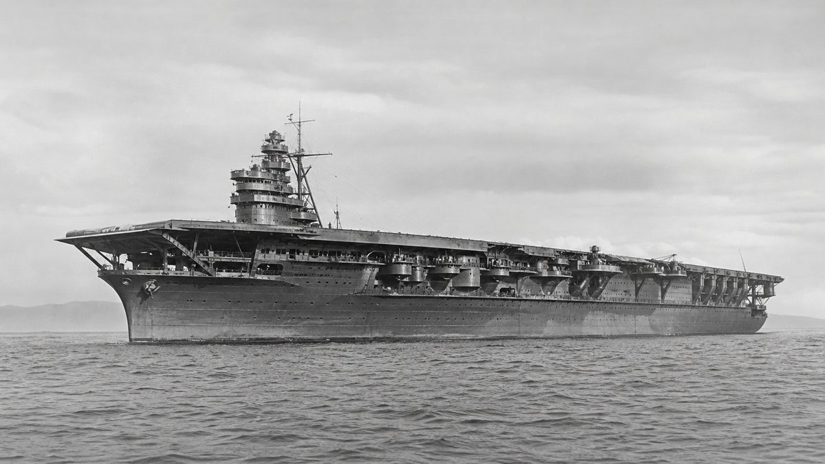 WW2最大の空母・旧日本海軍の信濃