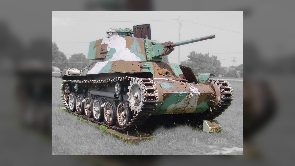 九七式中戦車 新砲塔チハの側面写真
