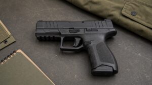 ベレッタAPXをイメージした近代ポリマー拳銃のアイキャッチ