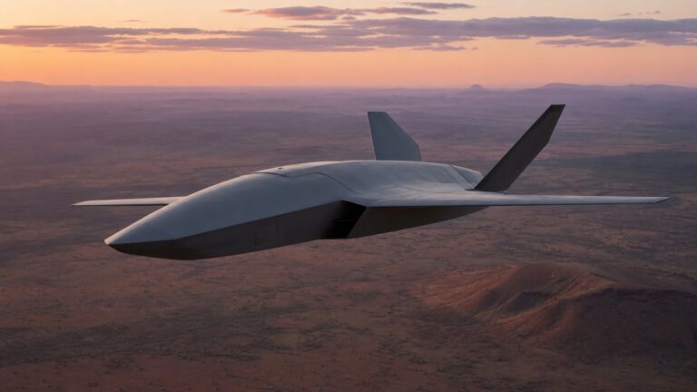 オーストラリア内陸上空を飛行するMQ-28級協働戦闘機
