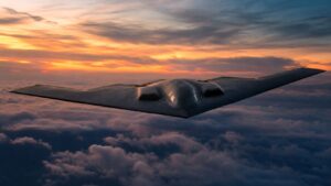雲上を飛行するB-2スピリット