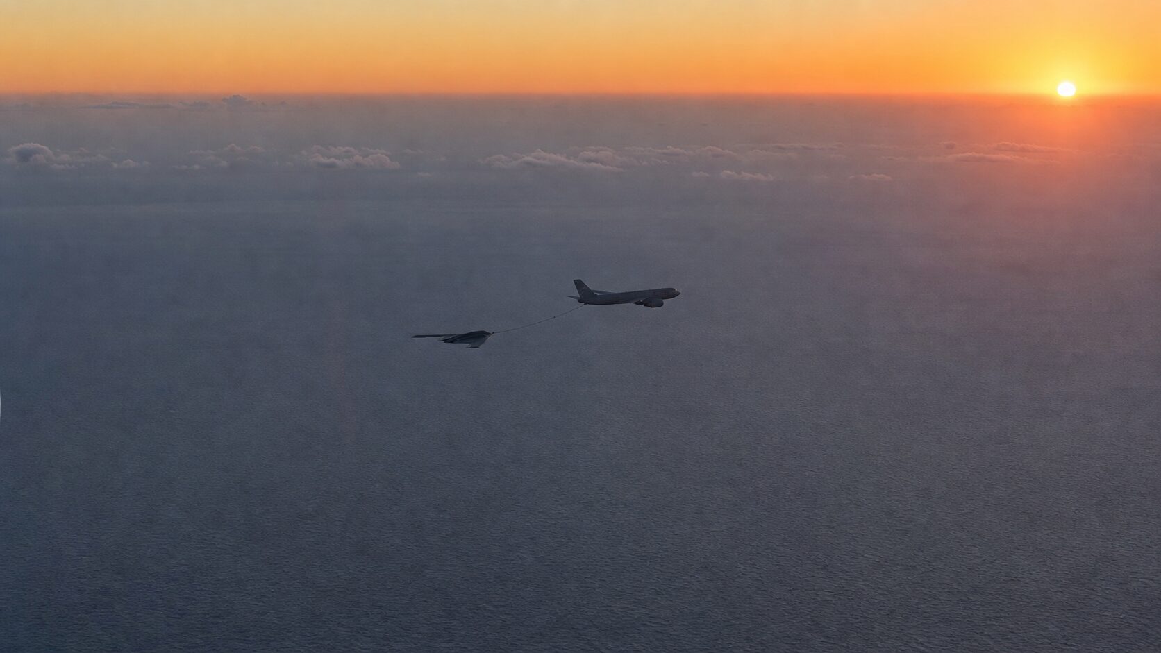 空中給油を受けるB-2スピリット
