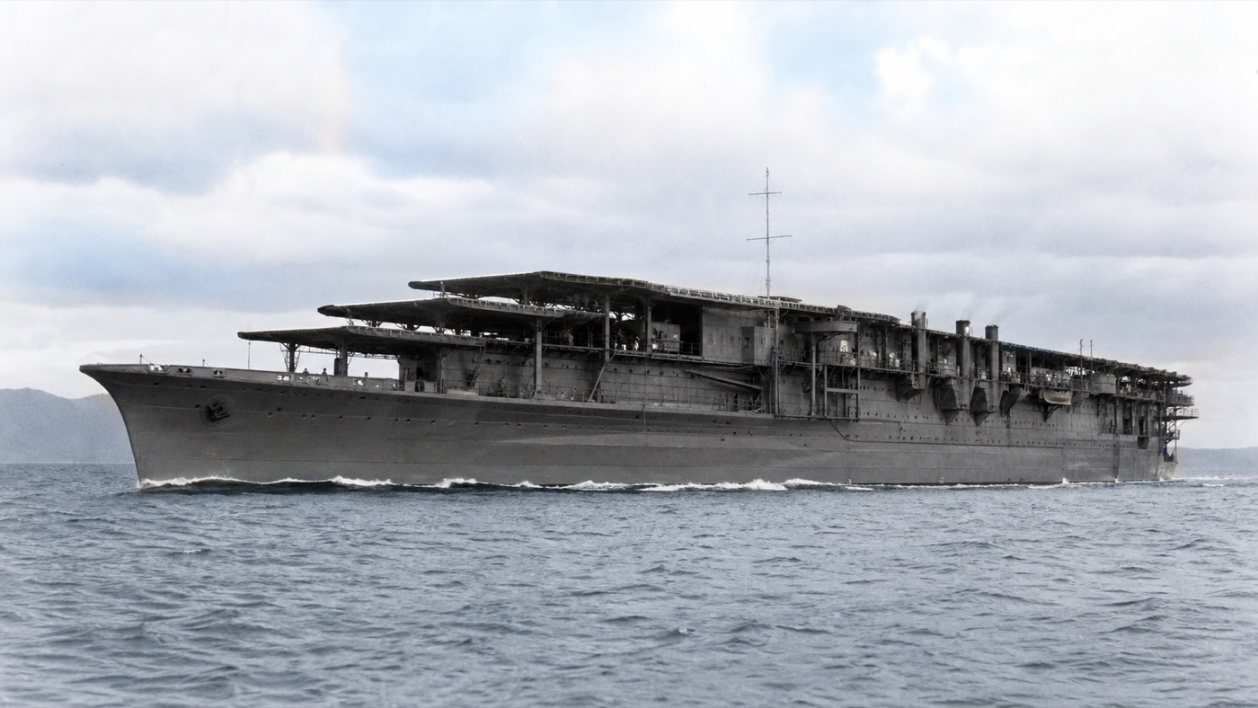 三段飛行甲板時代の航空母艦赤城を示す歴史復元図
