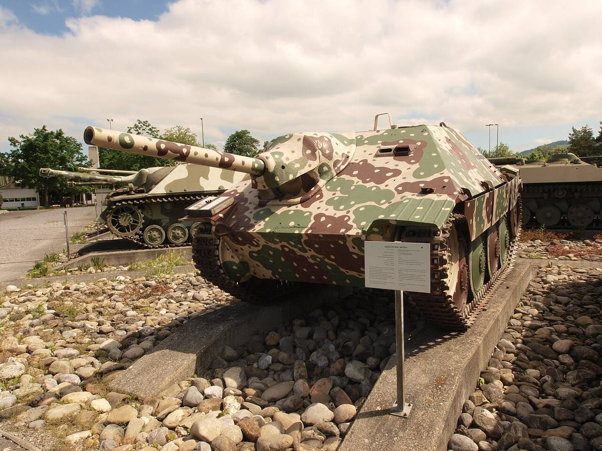 スイス・トゥーンの保存車両。戦後型との違いにも注目したい。