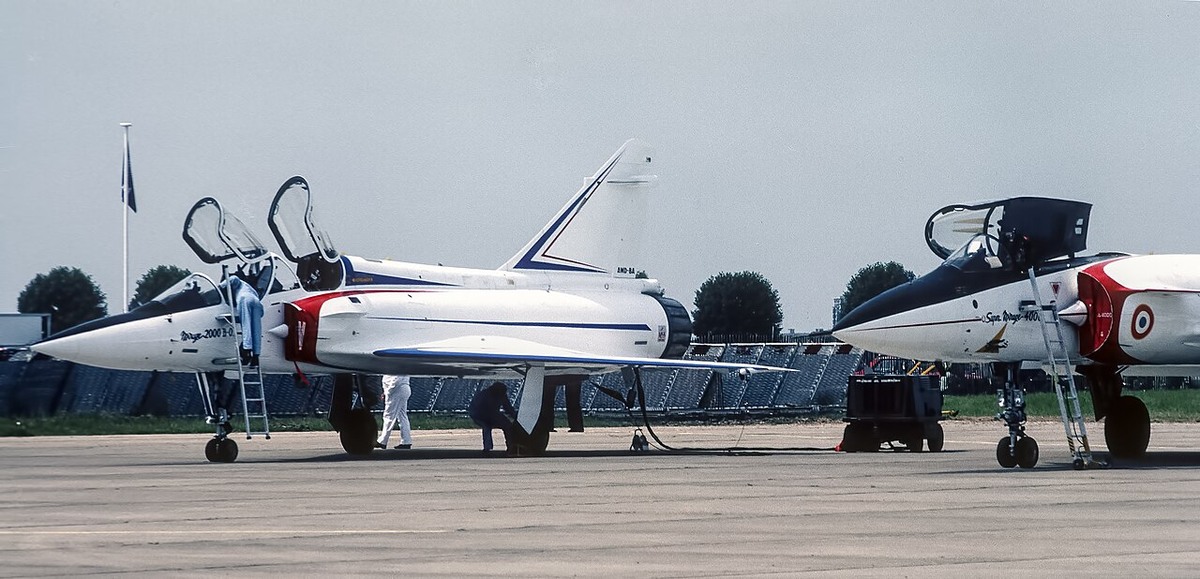 1981年のパリ航空ショー。Mirage 2000試作機(左)とMirage 4000(右)。