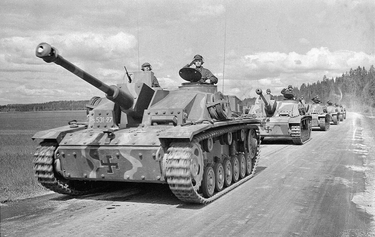 フィンランドの突撃砲部隊。第二次世界大戦期の記録写真。