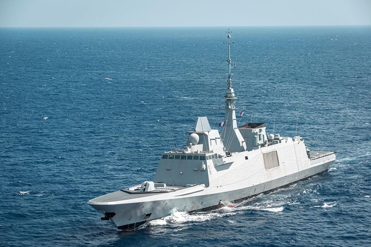 紅海を航行するフランス海軍のFREMM（2025年）