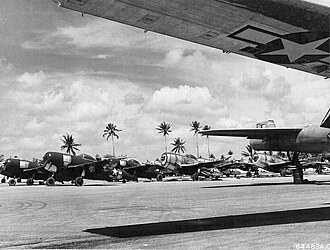 グアムのアガナ飛行場に到着したP-47（1945年3月28日）