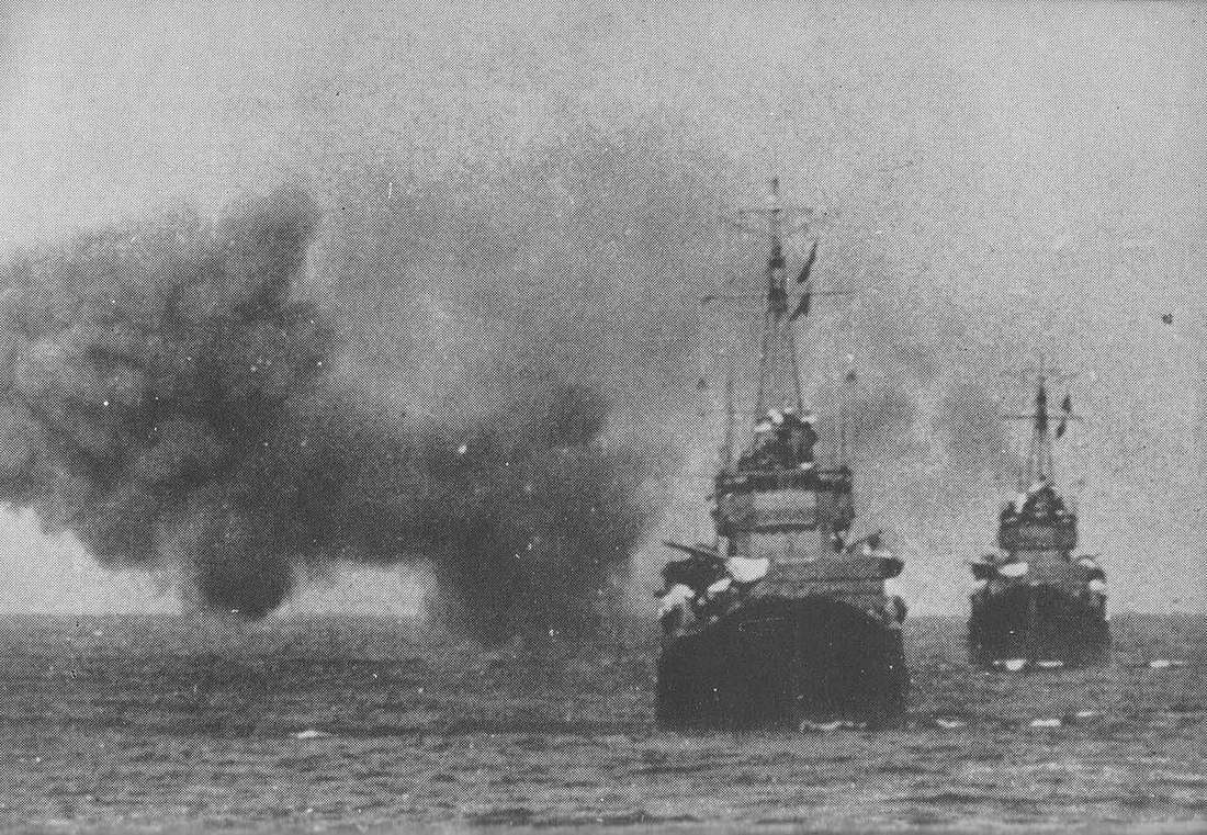ベララベラ海戦前に行動する時雨と五月雨(1943年10月6日)