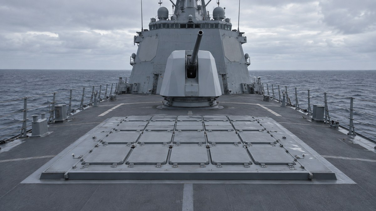 艦上の垂直発射装置。セル数と搭載するミサイルの種類は分けて考える。
