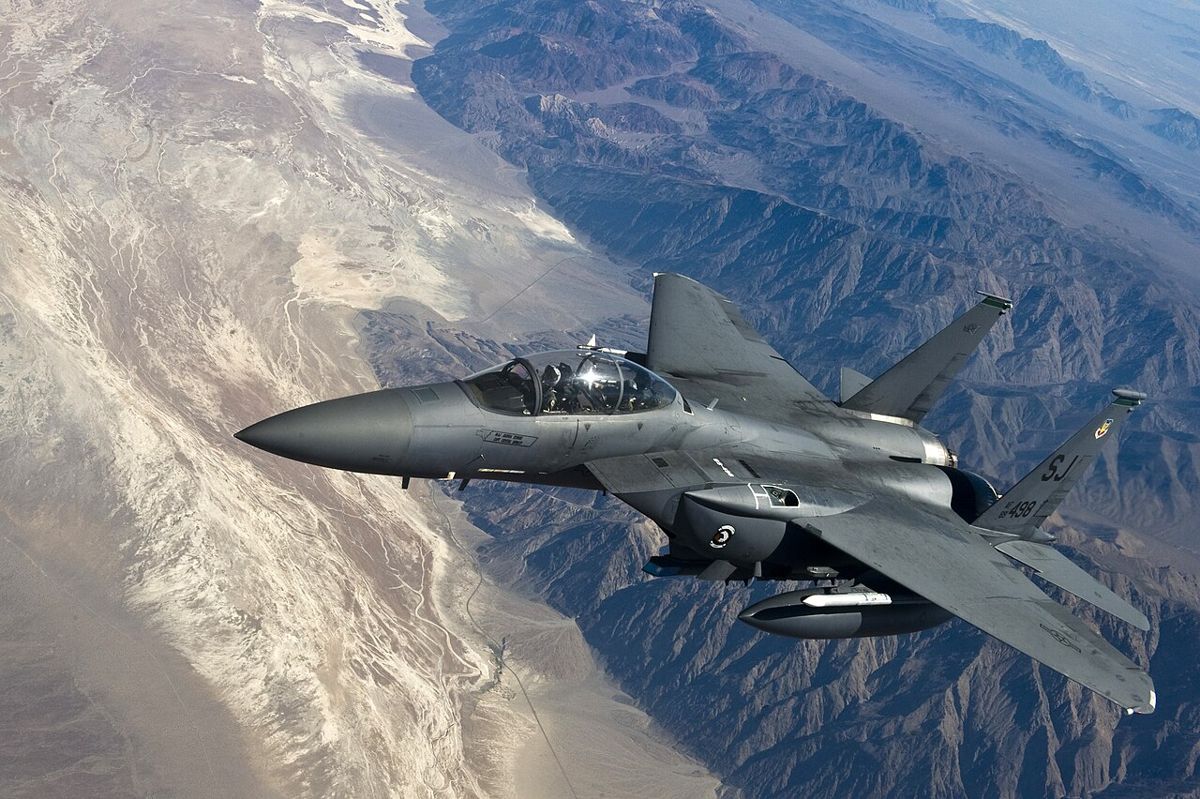 空中給油後のF-15E