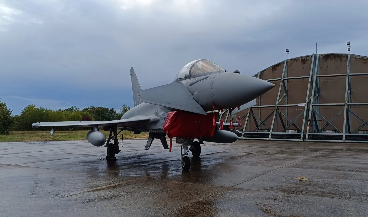 イタリア空軍のユーロファイター・タイフーン。2025年、ピアチェンツァでの撮影。
